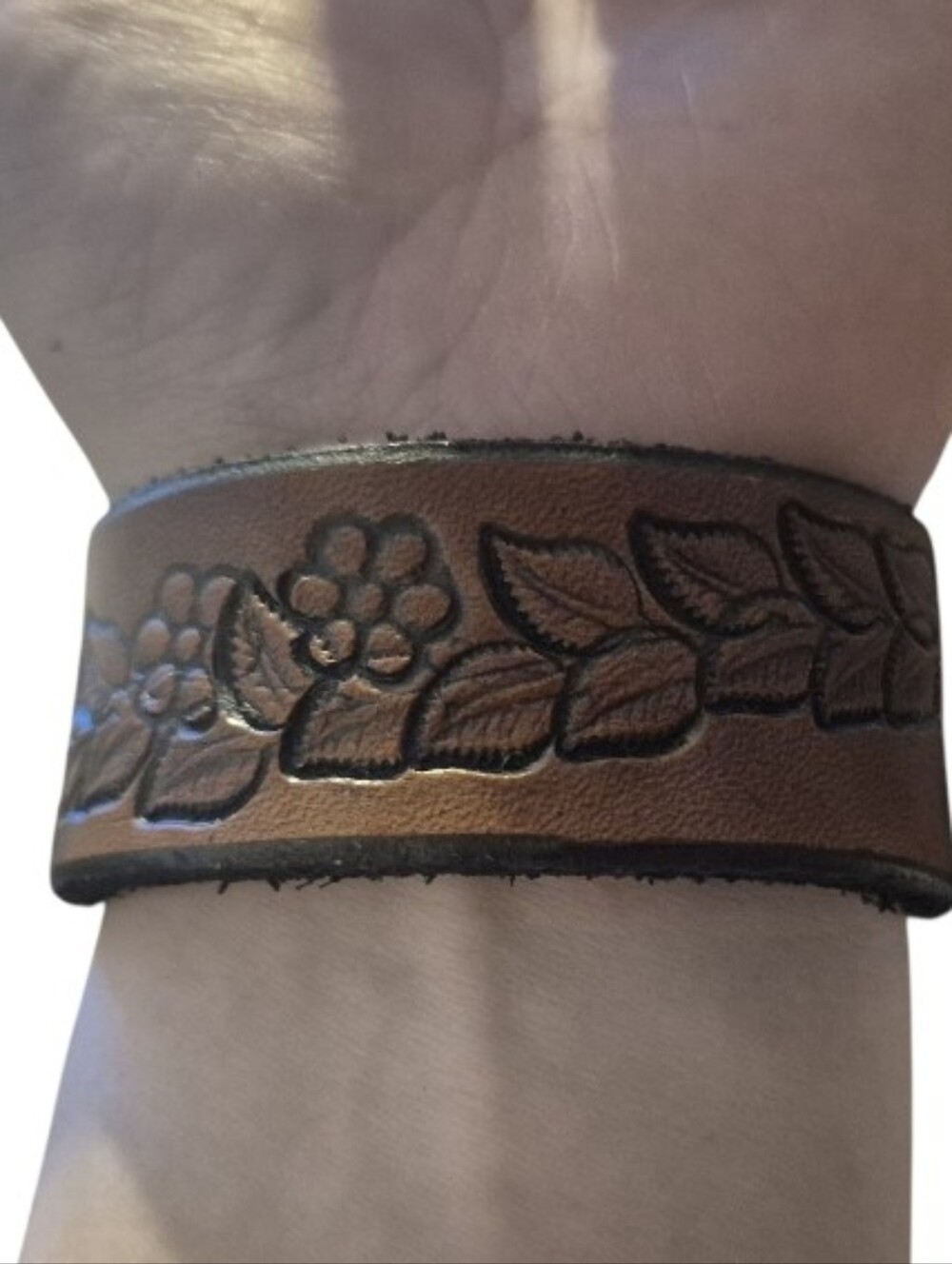 Brown Leather Floral Engraved Watch Band / Bracelet for Wearables